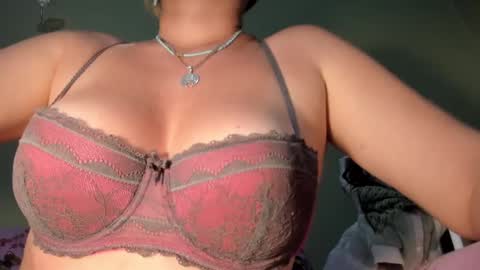 Snapshot of mspurrfectlove chatting on 01-19-25, 02:36 MsPurrfectLove online show from 01-19-25, 02:36