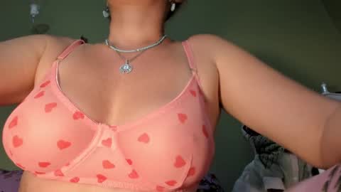 Snapshot of mspurrfectlove chatting on 01-27-25, 03:50 MsPurrfectLove online show from 01-27-25, 03:50