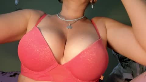 Snapshot of mspurrfectlove chatting on 02-06-25, 01:38 MsPurrfectLove online show from 02-06-25, 01:38