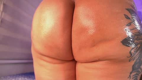 Manuela  online show from 01-30-25, 06:13