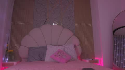 Manuela  online show from 05-08-26, 03:23