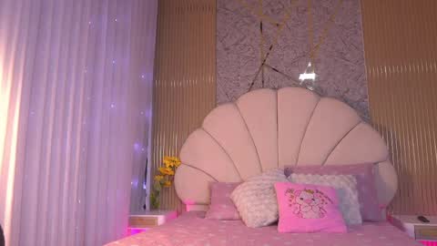 Manuela  online show from 05-17-26, 03:15