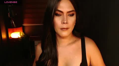 Snapshot of msveeyxo1 chatting on 04-01-26, 09:23 Veey online show from 04-01-26, 09:23