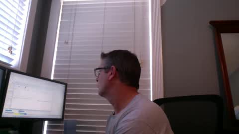 Snapshot of mtbrdr76 chatting on 05-22-26, 06:57 Fun time Daddy online show from 05-22-26, 06:57