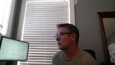 Snapshot of mtbrdr76 chatting on 06-01-26, 05:58 Fun time Daddy online show from 06-01-26, 05:58