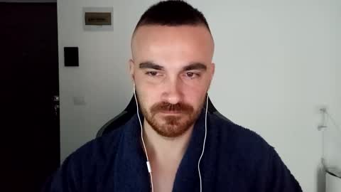 Snapshot of mu5clemania chatting on 01-10-25, 08:29 Victor online show from 01-10-25, 08:29