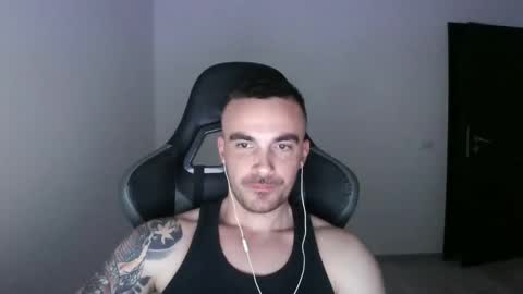 Snapshot of mu5clemania chatting on 03-07-25, 06:43 Victor online show from 03-07-25, 06:43