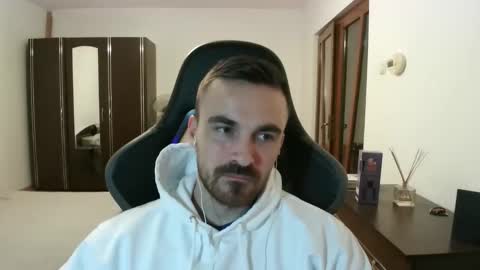 Victor online show from 03-26-26, 07:41