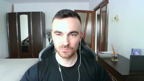 Victor online show from 05-20-26, 01:06
