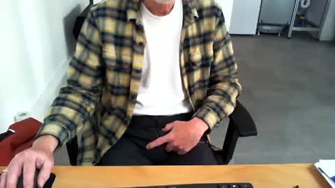 mucfag online show from 05-08-26, 10:42