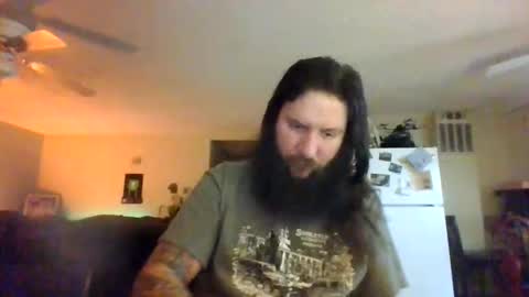 Mudge online show from 01-18-25, 04:04