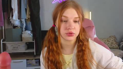 Snapshot of muerta1 chatting on 05-08-26, 11:15 muerta1 online show from 05-08-26, 11:15
