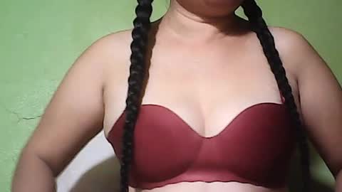Snapshot of muffy_bunny chatting on 07-27-26, 06:26 muffy_bunny online show from 07-27-26, 06:26