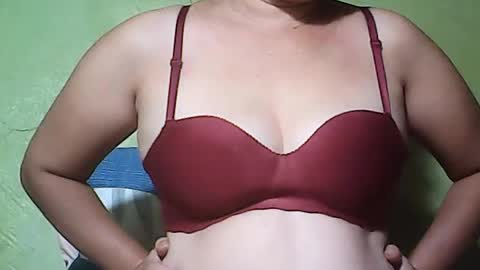 Snapshot of muffy_bunny chatting on 08-05-26, 06:44 muffy_bunny online show from 08-05-26, 06:44