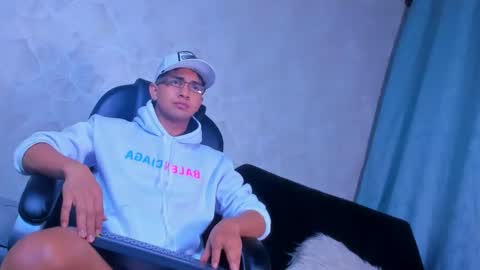 muichiro tokito1 online show from 12-23-24, 05:17