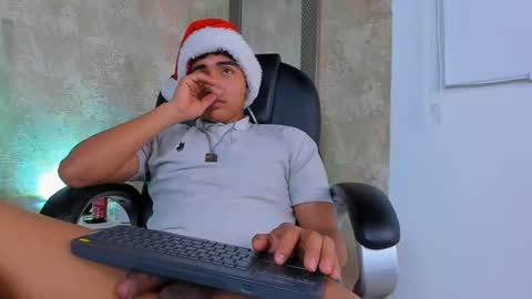 muichiro tokito1 online show from 12-26-24, 07:03