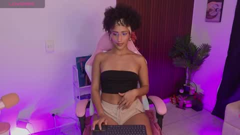 HEY GUYS IF YOU LIKE SEXY SHOW YOU ARE IN THE CORRECT PLACE CU WENESDAY PVT OPEN   TRANSMISSION TIME 5 PM - 10 PM COLOMBIA online show from 05-20-26, 01:45