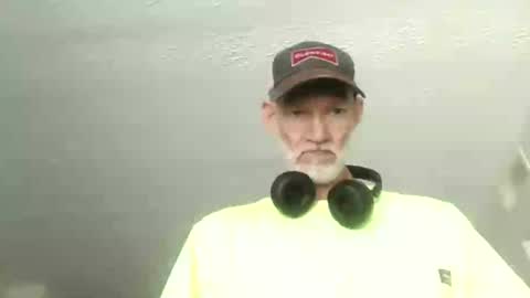 mullinfloggin79 online show from 07-09-26, 06:01