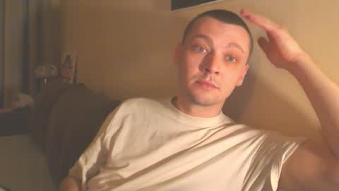 Snapshot of multiply1 chatting on 10-12-25, 10:53 Erik online show from 10-12-25, 10:53