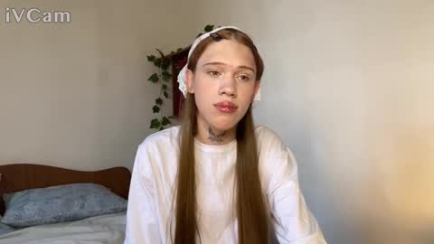 Snapshot of mun_poli chatting on 09-24-25, 01:47 Polik online show from 09-24-25, 01:47