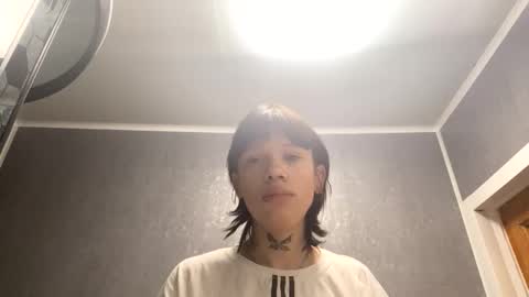 Snapshot of mun_poli chatting on 10-25-25, 03:36 Polik online show from 10-25-25, 03:36