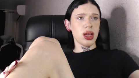 Snapshot of mun_poli chatting on 03-21-26, 08:34 Polik online show from 03-21-26, 08:34