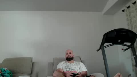 Bearded online show from 07-08-26, 01:15