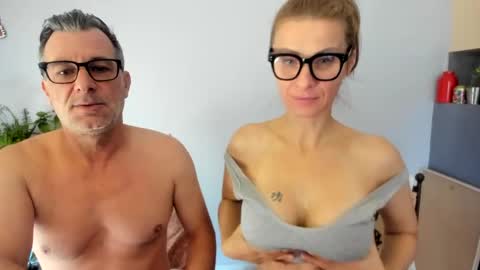 LOVELY JULIA  Peter DAY online show from 01-12-25, 09:19
