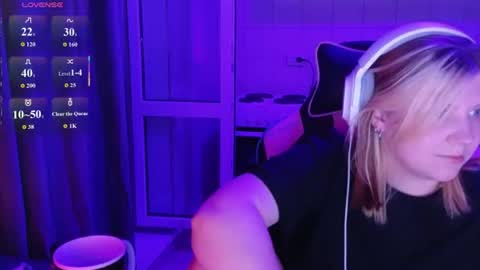 Snapshot of mura_muur chatting on 07-08-26, 06:01 Milana online show from 07-08-26, 06:01