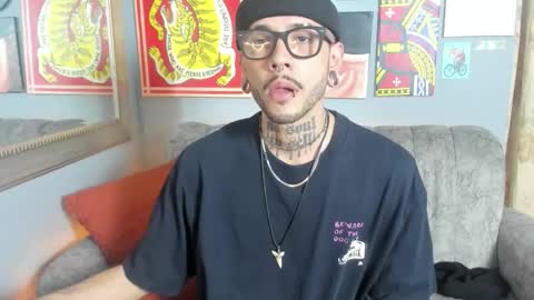 murdok  online show from 10-20-25, 03:40