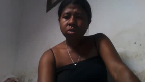 Snapshot of murielleee chatting on 05-12-26, 05:37 murielleee online show from 05-12-26, 05:37