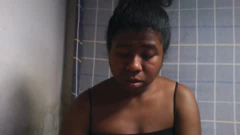 Snapshot of murielleee chatting on 07-08-26, 07:18 murielleee online show from 07-08-26, 07:18