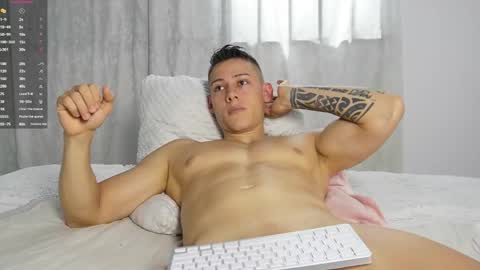 muscle_king_cum online show from 10-20-25, 03:34