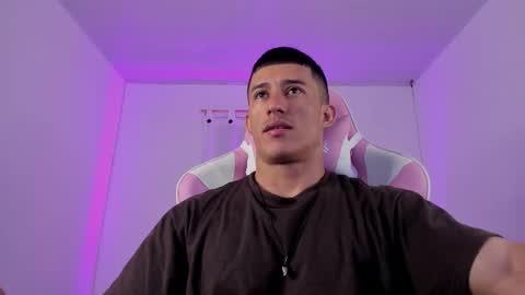 Muscle Man online show from 01-12-26, 01:05