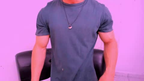 Muscle Man online show from 05-09-26, 11:21