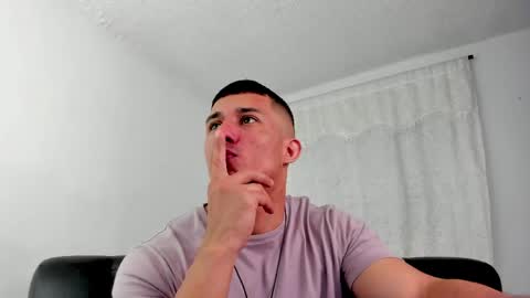 Snapshot of muscle_man07 chatting on 05-20-26, 01:06 Muscle Man online show from 05-20-26, 01:06