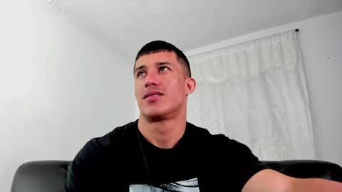 Snapshot of muscle_man07 chatting on 05-30-26, 02:14 Muscle Man online show from 05-30-26, 02:14