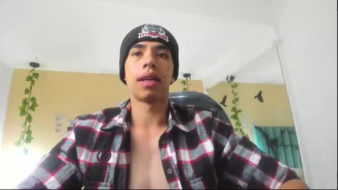 muscle scott online show from 10-21-25, 12:17