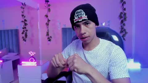 muscle scott online show from 11-05-25, 01:00