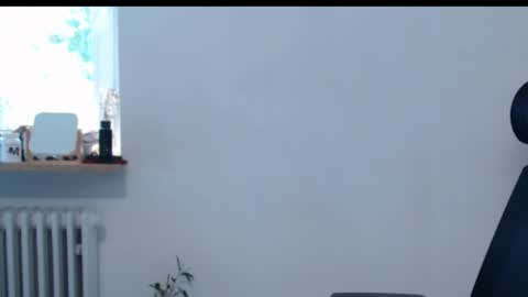 Snapshot of muscledanny69 chatting on 09-19-25, 10:38 DannyMuscle online show from 09-19-25, 10:38