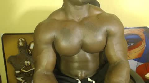musclegod23 online show from 03-12-25, 10:07