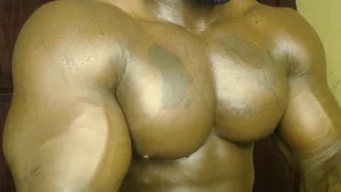 musclegod23 online show from 11-19-25, 12:16
