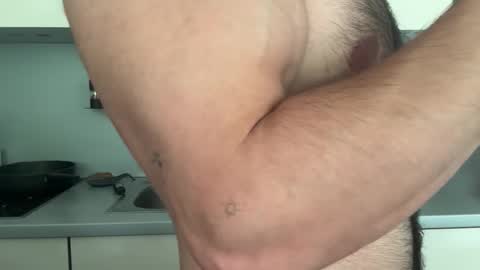musclehair3 online show from 06-06-26, 08:52