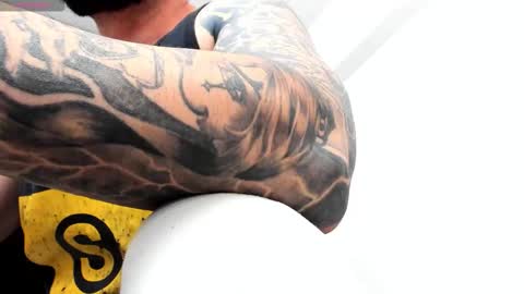 MuscleMonster31 online show from 10-13-25, 06:57