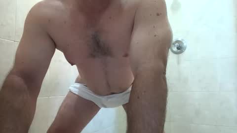 Snapshot of musclemounds chatting on 10-18-25, 06:52 musclemounds online show from 10-18-25, 06:52
