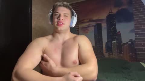 Snapshot of musclephantom chatting on 04-19-26, 08:44 Egor online show from 04-19-26, 08:44