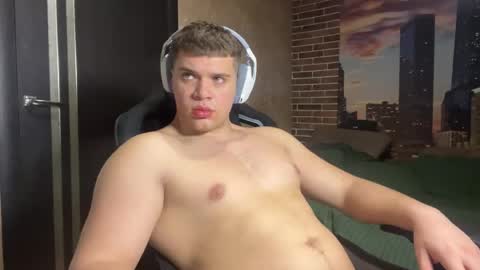 Snapshot of musclephantom chatting on 04-20-26, 09:16 Egor online show from 04-20-26, 09:16