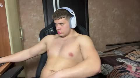 Snapshot of musclephantom chatting on 04-29-26, 08:48 Egor online show from 04-29-26, 08:48