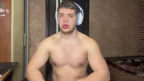 Snapshot of musclephantom chatting on 05-05-26, 08:06 Egor online show from 05-05-26, 08:06