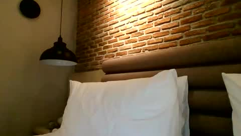 muscleshow00 online show from 03-12-26, 11:49